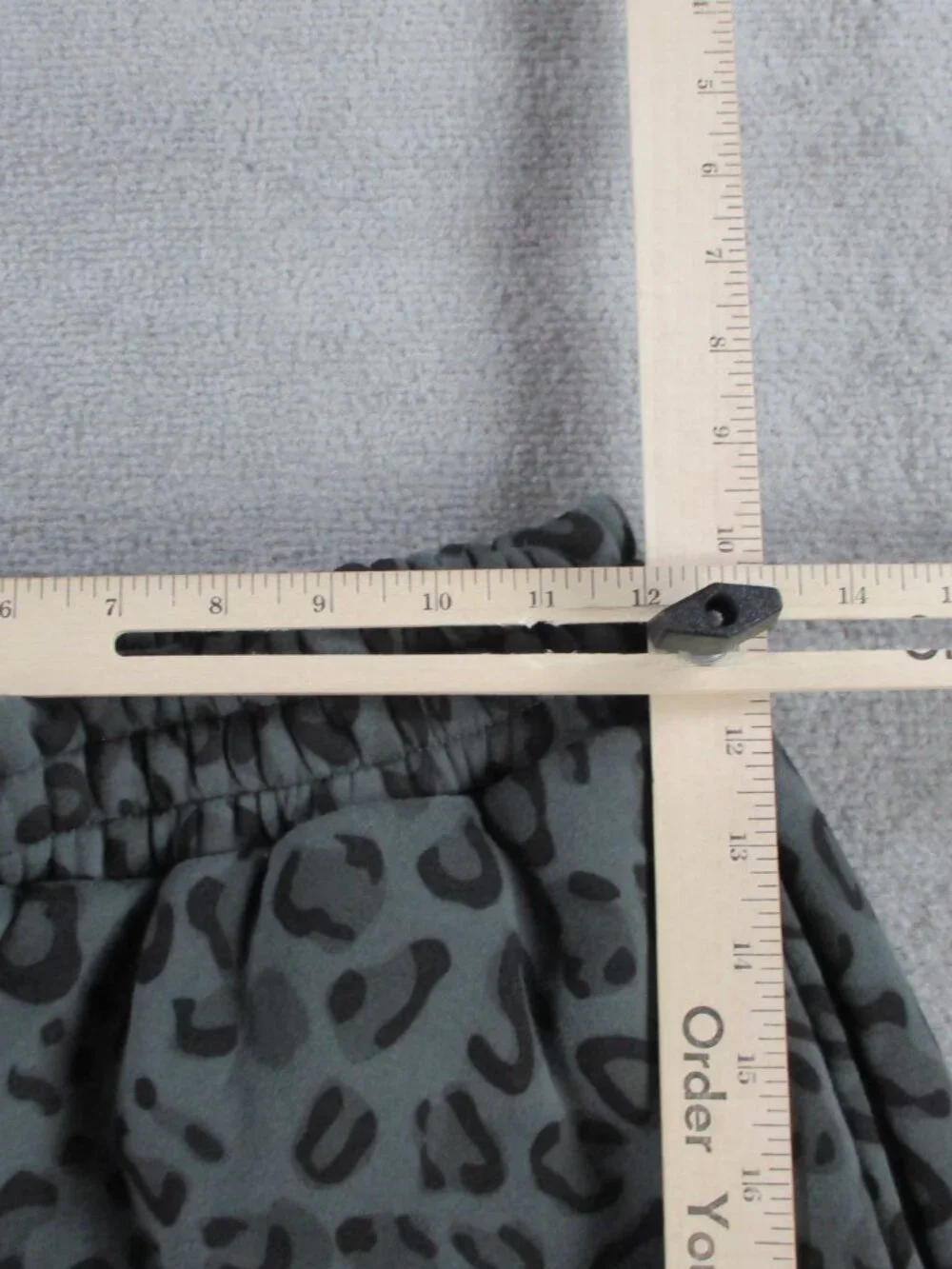 Comfrt Sweatpants Womens Small Panther Print Gray Black Minimalist Straight Leg - Picture 8 of 13